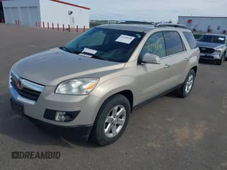 2008 Saturn Outlook XR z VIN 5GZEV23708J223123, wystawiony jako IAAI lot #42344140 z przebiegiem 174 581 mil mil oraz . Historia ofert i sprzedaży dostępna na DreamBid. Obrazek 2.