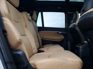 2025 Volvo XC90 Plug-In Hybrid Ultra z VIN YV4H60PF3S1312691, wystawiony jako Copart lot #51518005 z przebiegiem Nie podano mil oraz Szkoda całkowita • Salvage title. Historia ofert i sprzedaży dostępna na DreamBid. Obrazek 12.