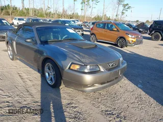 2001 Ford Mustang GT Deluxe with VIN 1FAFP45X61F236708, listed as a IAAI auction lot 41429240 with 162,953 mi miles. Bid and sale history available at carsss.com. Image 1.