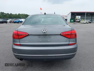 2016 Volkswagen Passat SE z VIN 1VWBT7A36GC007977, wystawiony jako IAAI lot #42433371 z przebiegiem 124 064 mil mil oraz . Historia ofert i sprzedaży dostępna na DreamBid. Obrazek 16.