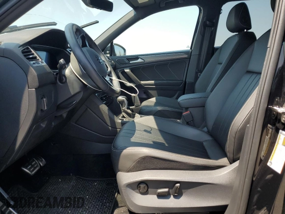 2023 Volkswagen Tiguan SE R-Line Black with VIN 3VV8B7AX3PM141106, listed as a Copart auction lot 62381835 with 18,153 mi miles and Salvage title. Bid and sale history available at DreamBid. Image 7.