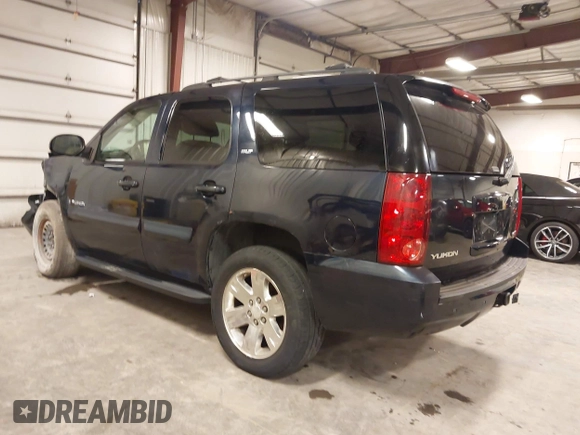 2007 GMC Yukon SLT z VIN 1GKFK130X7J115798, wystawiony jako IAAI lot #42039550 z przebiegiem 263 539 mil mil oraz . Historia ofert i sprzedaży dostępna na DreamBid. Obrazek 3.