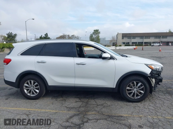 2016 Kia Sorento LX with VIN 5XYPG4A38GG173926, listed as a IAAI auction lot 41921254 with 1 mi miles. Bid and sale history available at carsss.com. Image 14.