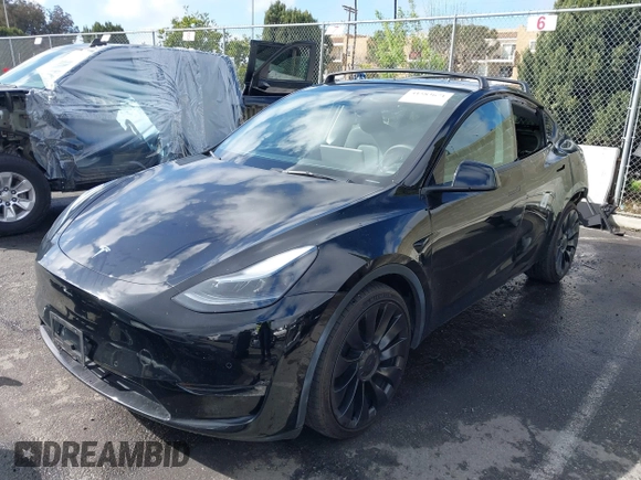 2022 Tesla Model Y Performance z VIN 7SAYGDEF9NF532880, wystawiony jako IAAI lot #41583671 z przebiegiem 38 057 mil mil oraz . Historia ofert i sprzedaży dostępna na DreamBid. Obrazek 20.