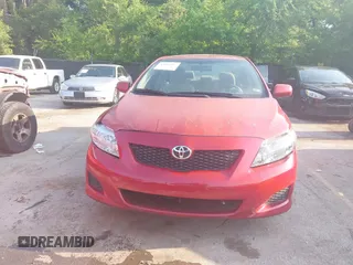 2009 Toyota Corolla z VIN JTDBL40E099070061, wystawiony jako IAAI lot #42462067 z przebiegiem 170 210 mil mil oraz . Historia ofert i sprzedaży dostępna na DreamBid. Obrazek 6.