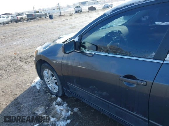 2011 Nissan Altima 2.5 S with VIN 1N4AL2AP4BN502508, listed as a IAAI auction lot 41929235 with 176,901 mi miles. Bid and sale history available at carsss.com. Image 16.
