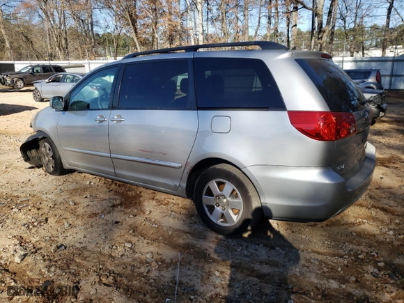 2010 Toyota Sienna XLE with VIN 5TDYK4CC3AS314024, listed as a Copart auction lot 85349474 with 285,946 mi miles and Salvage Title. Bid and sale history available at carsss.com. Image 2.