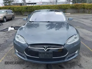 2013 Tesla Model S with VIN 5YJSA1CN8DFP21869, listed as a IAAI auction lot 41772603 with Not provided miles and . Bid and sale history available at DreamBid. Image 11.