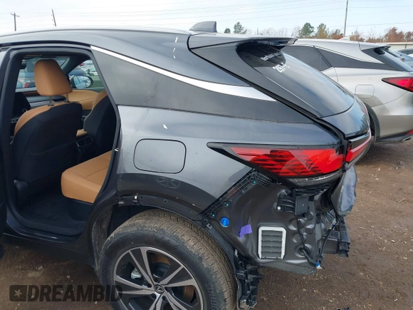 2024 Lexus RX 350 z VIN JTJCHMAA3R2015224, wystawiony jako IAAI lot #41066371 z przebiegiem 8719 mil mil oraz . Historia ofert i sprzedaży dostępna na DreamBid. Obrazek 18.