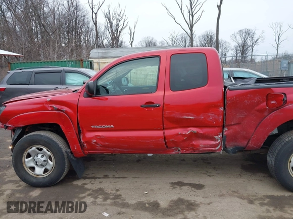 2009 Toyota Tacoma with VIN 5TEUU42NX9Z621023, listed as a IAAI auction lot 41551409 with 161,486 mi miles. Bid and sale history available at carsss.com. Image 6.