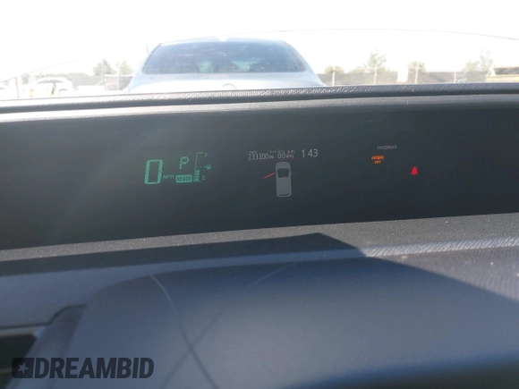 2013 Toyota Prius One z VIN JTDKDTB30D1041802, wystawiony jako IAAI lot #42207972 z przebiegiem 233 300 mil mil oraz . Historia ofert i sprzedaży dostępna na DreamBid. Obrazek 7.