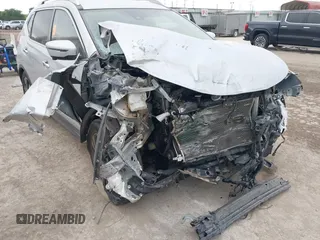 2020 Nissan Rogue SV z VIN JN8AT2MT2LW017772, wystawiony jako IAAI lot #42035440 z przebiegiem 47 503 mil mil oraz . Historia ofert i sprzedaży dostępna na DreamBid. Obrazek 6.