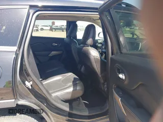 2018 Jeep Cherokee Limited с VIN 1C4PJLDB2JD531364, выставлен на аукционе IAAI как лот 42020062 с пробегом 123 777 миль миль и . История ставок и продаж доступна на DreamBid. Изображение 8.