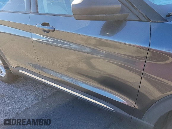 2020 Ford Explorer XLT z VIN 1FMSK7DH7LGA64555, wystawiony jako IAAI lot #42467577 z przebiegiem 120 211 mil mil oraz . Historia ofert i sprzedaży dostępna na DreamBid. Obrazek 1.