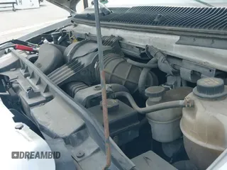 2009 Ford Econoline Cargo Commercial z VIN 1FTNE14W09DA38068, wystawiony jako IAAI lot #41690071 z przebiegiem 182 337 mil mil oraz . Historia ofert i sprzedaży dostępna na DreamBid. Obrazek 14.