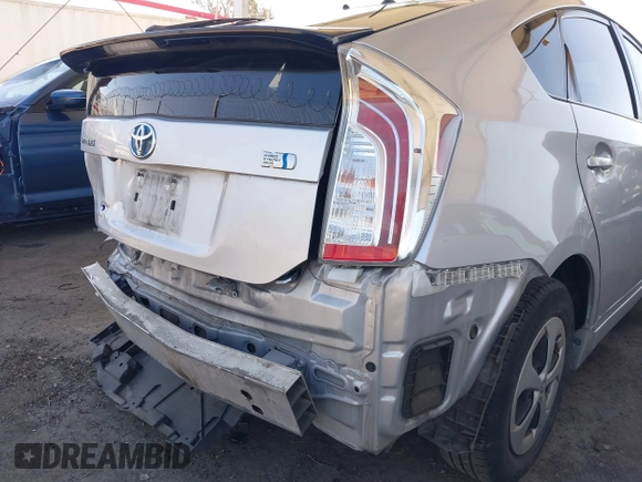 2015 Toyota Prius Four with VIN JTDKN3DU8F1999155, listed as a IAAI auction lot 41852226 with 415,013 mi miles. Bid and sale history available at carsss.com. Image 6.