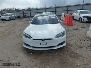 2017 Tesla Model S 100D with VIN 5YJSA1E29HF204797, listed as a IAAI auction lot 41760296 with 92,587 mi miles. Bid and sale history available at carsss.com. Image 12.