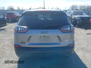2019 Jeep Cherokee Latitude with VIN 1C4PJMCB9KD442979, listed as a IAAI auction lot 41645520 with 108,261 mi miles. Bid and sale history available at carsss.com. Image 16.
