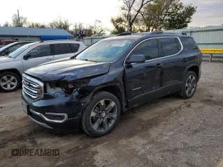 2017 GMC Acadia SLT z VIN 1GKKNNLS7HZ241425, wystawiony jako Copart lot #81574084 z przebiegiem 151 124 mil mil oraz Szkoda całkowita • Salvage title. Historia ofert i sprzedaży dostępna na DreamBid. Obrazek 1.