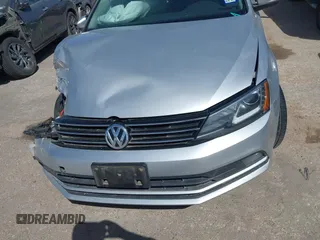 2016 Volkswagen Jetta Sedan 1.8T SEL with VIN 3VWL07AJ0GM330058, listed as a IAAI auction lot 41832211 with 1 mi miles. Bid and sale history available at carsss.com. Image 11.
