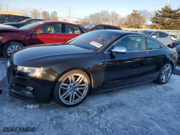 2015 Audi S5 Premium Plus with VIN WAUGGAFR0FA010940, listed as a Copart auction lot 89112445 with 83,481 mi miles and Salvage Title. Bid and sale history available at carsss.com. Image 1.