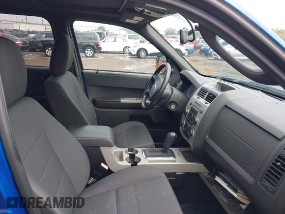 2012 Ford Escape XLT z VIN 1FMCU0DG4CKC85718, wystawiony jako IAAI lot #42711096 z przebiegiem 153 262 mil mil oraz . Historia ofert i sprzedaży dostępna na DreamBid. Obrazek 5.