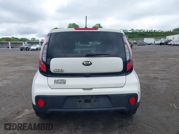2019 Kia Soul z VIN KNDJN2A20K7656081, wystawiony jako IAAI lot #42272939 z przebiegiem 140 223 mil mil oraz . Historia ofert i sprzedaży dostępna na DreamBid. Obrazek 16.