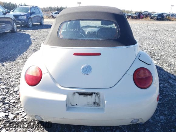 2005 Volkswagen Beetle with VIN 3VWCM21Y15M311018, listed as a Copart auction lot 77611914 with 187,498 mi miles and Salvage Title. Bid and sale history available at DreamBid. Image 6.