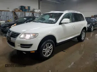2008 Volkswagen Touareg 2 V6 with VIN WVGBE77L18D001404, listed as a Copart auction lot 51045355 with 120,082 mi miles and Salvage Title. Bid and sale history available at carsss.com. Image 1.