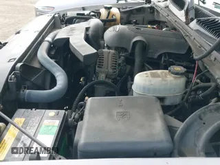 2005 GMC Yukon SLE z VIN 1GKEC13TX5R135812, wystawiony jako IAAI lot #42507102 z przebiegiem 217 060 mil mil oraz . Historia ofert i sprzedaży dostępna na DreamBid. Obrazek 12.