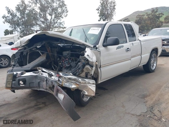 2003 Chevrolet Silverado 1500 LS with VIN 2GCEC19X931162981, listed as a IAAI auction lot 41885134 with 168,962 mi miles. Bid and sale history available at carsss.com. Image 2.