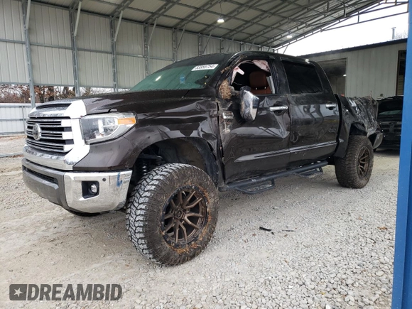 2018 Toyota Tundra SR5 with VIN 5TFAW5F15JX742032, listed as a Copart auction lot 83855754 with 82,476 mi miles and Salvage title. Bid and sale history available at DreamBid. Image 1.