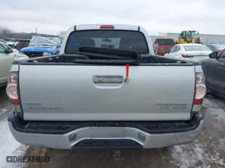 2005 Toyota Tacoma PreRunner with VIN 5TEJU62N15Z096264, listed as a IAAI auction lot 41537776 with 124,778 mi miles. Bid and sale history available at carsss.com. Image 16.