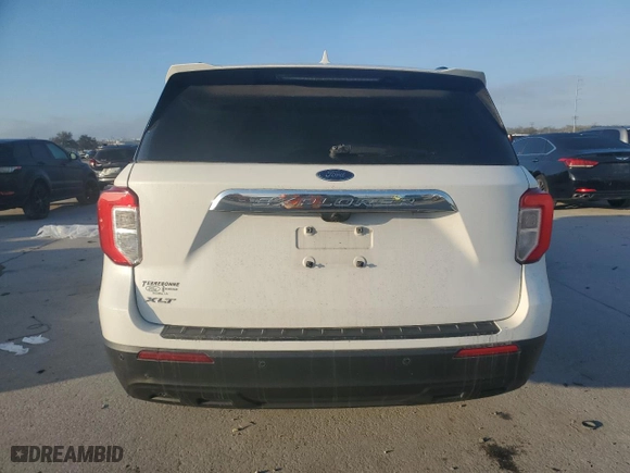 2022 Ford Explorer XLT with VIN 1FMSK7DH3NGA14707, listed as a Copart auction lot 44251805 with NaN miles and Salvage Title. Bid and sale history available at carsss.com. Image 6.