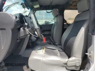 2008 Jeep Wrangler X z VIN 1J4FA24168L549082, wystawiony jako Copart lot #58178805 z przebiegiem 150 606 mil mil oraz Szkoda całkowita • Salvage title. Historia ofert i sprzedaży dostępna na DreamBid. Obrazek 7.