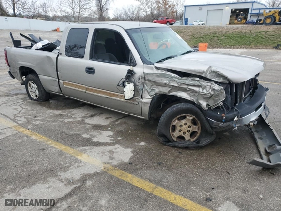 2003 Chevrolet Silverado 1500 LS with VIN 2GCEC19XX31184925, listed as a Copart auction lot 80311164 with 145,020 mi miles and Salvage Title. Bid and sale history available at carsss.com. Image 4.