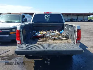 2007 GMC Sierra 1500 SLE1 z VIN 3GTEC13C37G538920, wystawiony jako IAAI lot #42188019 z przebiegiem 262 302 mil mil oraz . Historia ofert i sprzedaży dostępna na DreamBid. Obrazek 16.