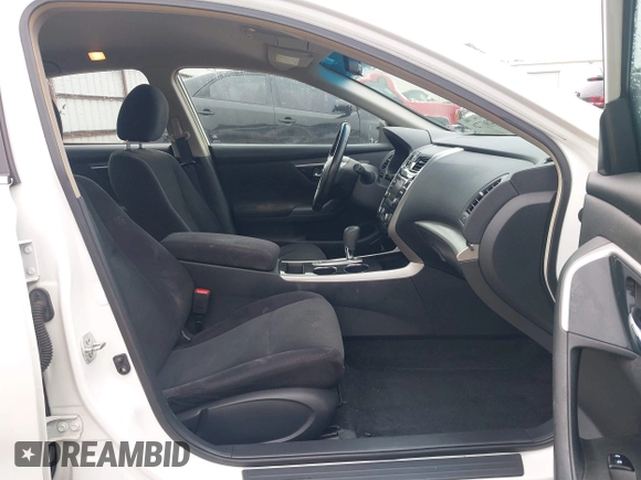 2013 Nissan Altima SV with VIN 1N4AL3AP2DC169200, listed as a IAAI auction lot 42367726 with 89,265 mi miles and . Bid and sale history available at DreamBid. Image 5.