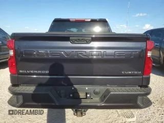 2022 Chevrolet Silverado 1500 Custom with VIN 1GCPABEK7NZ633597, listed as a Copart auction lot 77459134 with 31,487 mi miles and Salvage Title. Bid and sale history available at DreamBid. Image 6.