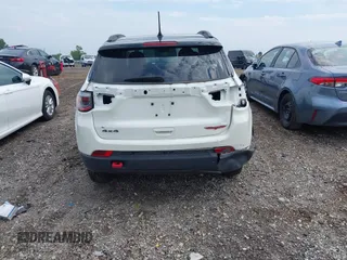 2019 Jeep Compass Trailhawk z VIN 3C4NJDDB3KT760631, wystawiony jako IAAI lot #42681139 z przebiegiem 71 128 mil mil oraz . Historia ofert i sprzedaży dostępna na DreamBid. Obrazek 16.