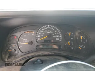 2005 GMC Sierra 2500HD SLE z VIN 1GTHK232X5F941546, wystawiony jako Copart lot #52755075 z przebiegiem 255 452 mil mil oraz Szkoda całkowita • Salvage title. Historia ofert i sprzedaży dostępna na DreamBid. Obrazek 9.