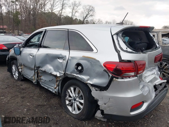2020 Kia Sorento LX with VIN 5XYPG4A52LG627955, listed as a IAAI auction lot 41500038 with 150,464 mi miles and . Bid and sale history available at DreamBid. Image 3.