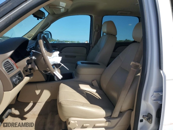 2013 Chevrolet Suburban LT with VIN 1GNSCJE05DR235713, listed as a Copart auction lot 48373125 with 73,254 mi miles and Salvage Title. Bid and sale history available at carsss.com. Image 7.