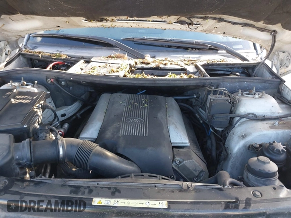 2005 Land Rover Range Rover with VIN SALMF11495A196165, listed as a IAAI auction lot 41742684 with 141,359 mi miles and . Bid and sale history available at DreamBid. Image 10.