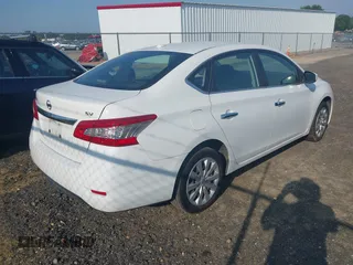 2015 Nissan Sentra SV z VIN 3N1AB7AP3FL639054, wystawiony jako IAAI lot #42489968 z przebiegiem 144 380 mil mil oraz . Historia ofert i sprzedaży dostępna na DreamBid. Obrazek 4.