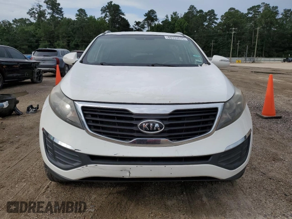 2012 Kia Sportage LX z VIN KNDPBCA23C7221128, wystawiony jako Copart lot #60333615 z przebiegiem Nie podano mil oraz Czysty tytuł • Clean title. Historia ofert i sprzedaży dostępna na DreamBid. Obrazek 5.