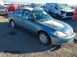 2000 Honda Civic VP with VIN 2HGEJ6618YH591760, listed as a IAAI auction lot 41328624 with 41,115 mi miles. Bid and sale history available at carsss.com. Image 1.