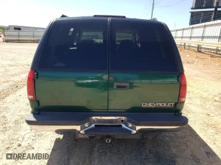1999 Chevrolet Tahoe with VIN 1GNEC13R3XJ382890, listed as a Copart auction lot 53373665 with 204,962 mi miles and Clean Title. Bid and sale history available at carsss.com. Image 6.