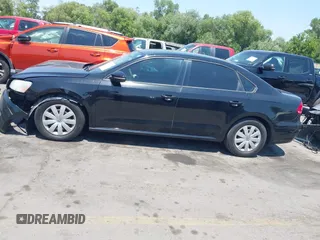 2012 Volkswagen Passat S с VIN 1VWAP7A30CC031752, выставлен на аукционе IAAI как лот 42609712 с пробегом 180 570 миль миль и . История ставок и продаж доступна на DreamBid. Изображение 14.