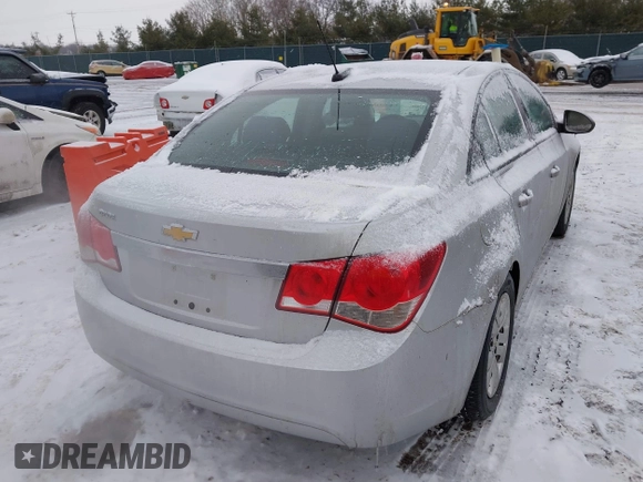 2015 Chevrolet Cruze LS z VIN 1G1PA5SH6F7240786, wystawiony jako IAAI lot #41614478 z przebiegiem 103 978 mil mil oraz . Historia ofert i sprzedaży dostępna na DreamBid. Obrazek 4.